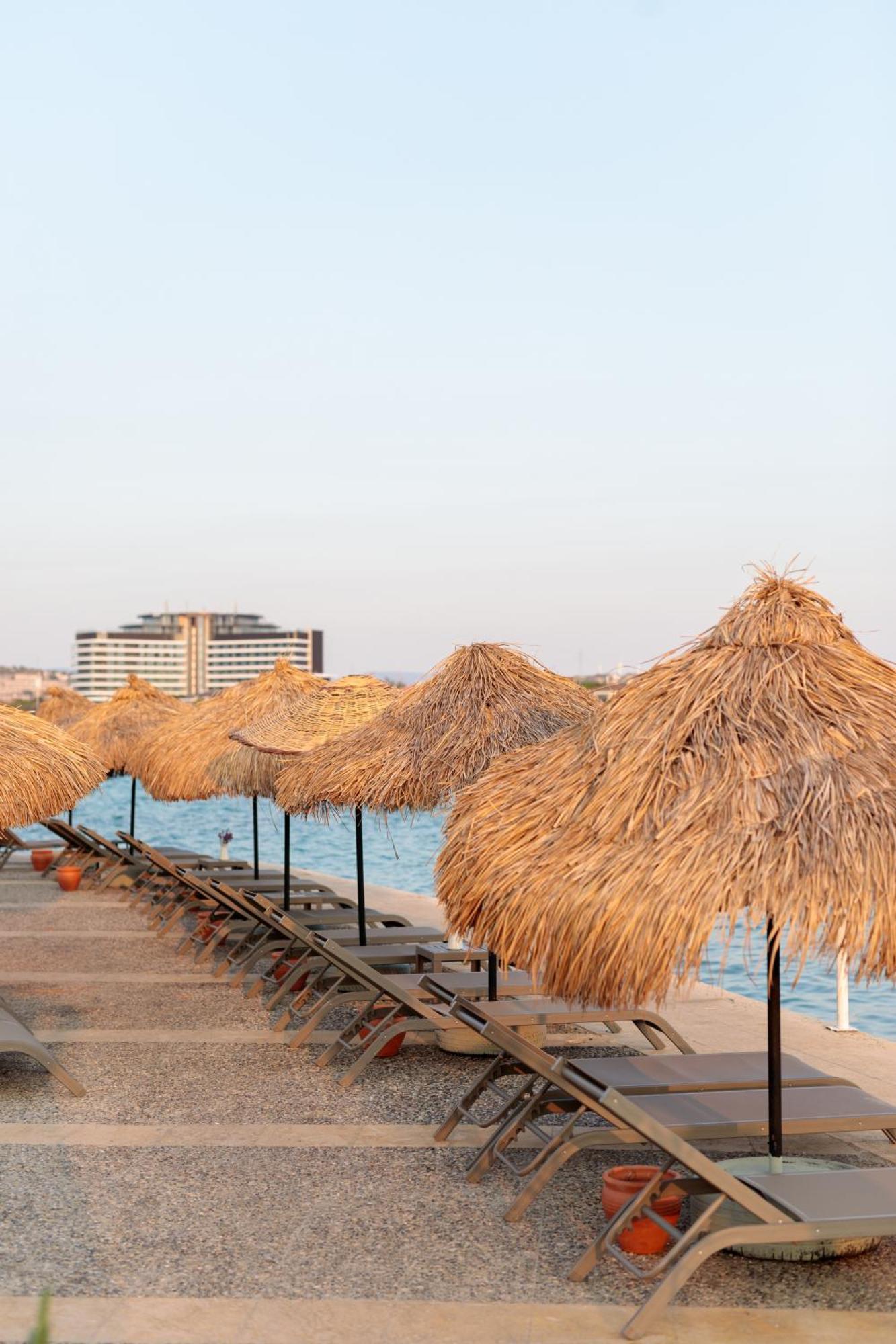 Cumbalica Beach Hotel Cesme Exterior photo