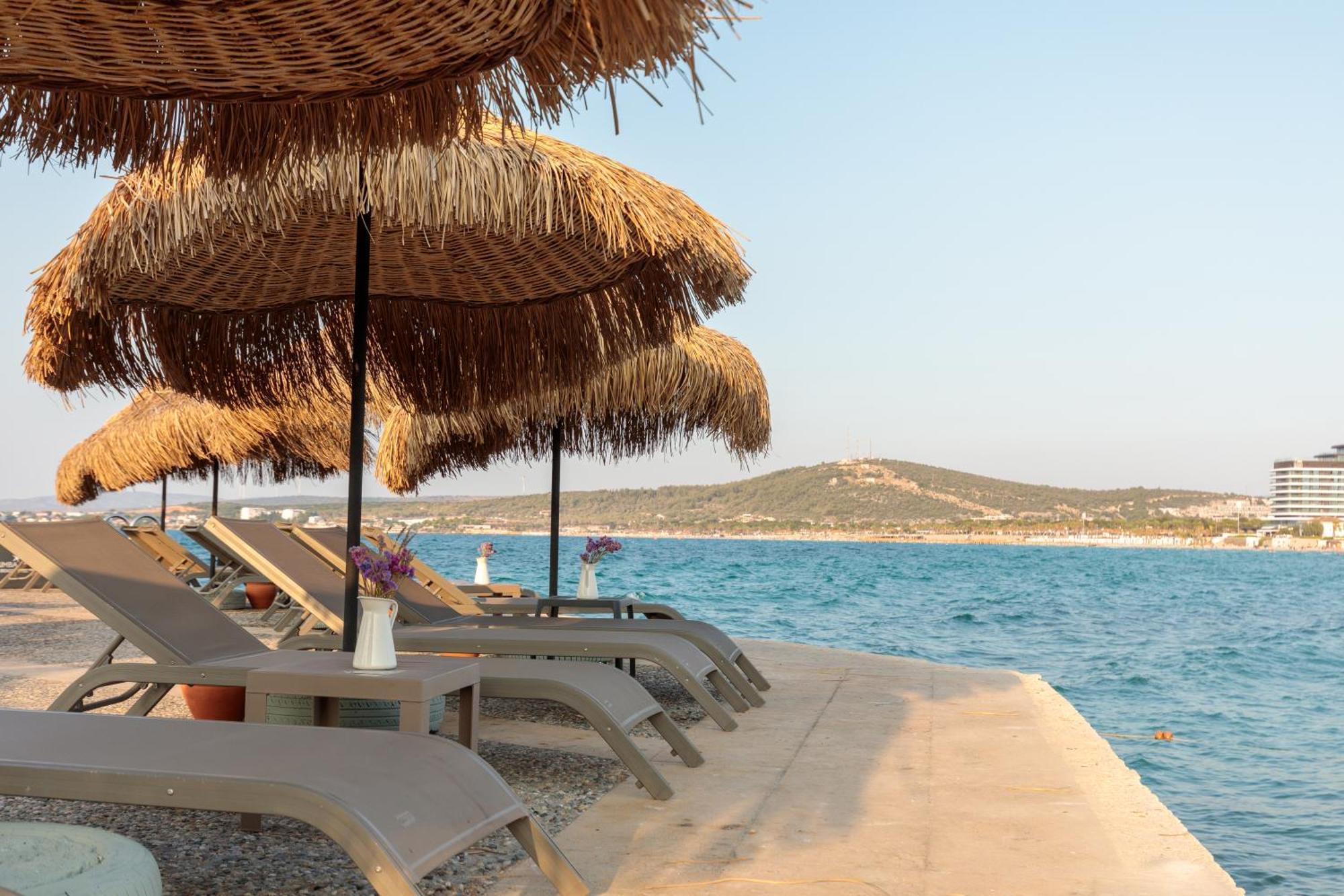 Cumbalica Beach Hotel Cesme Exterior photo
