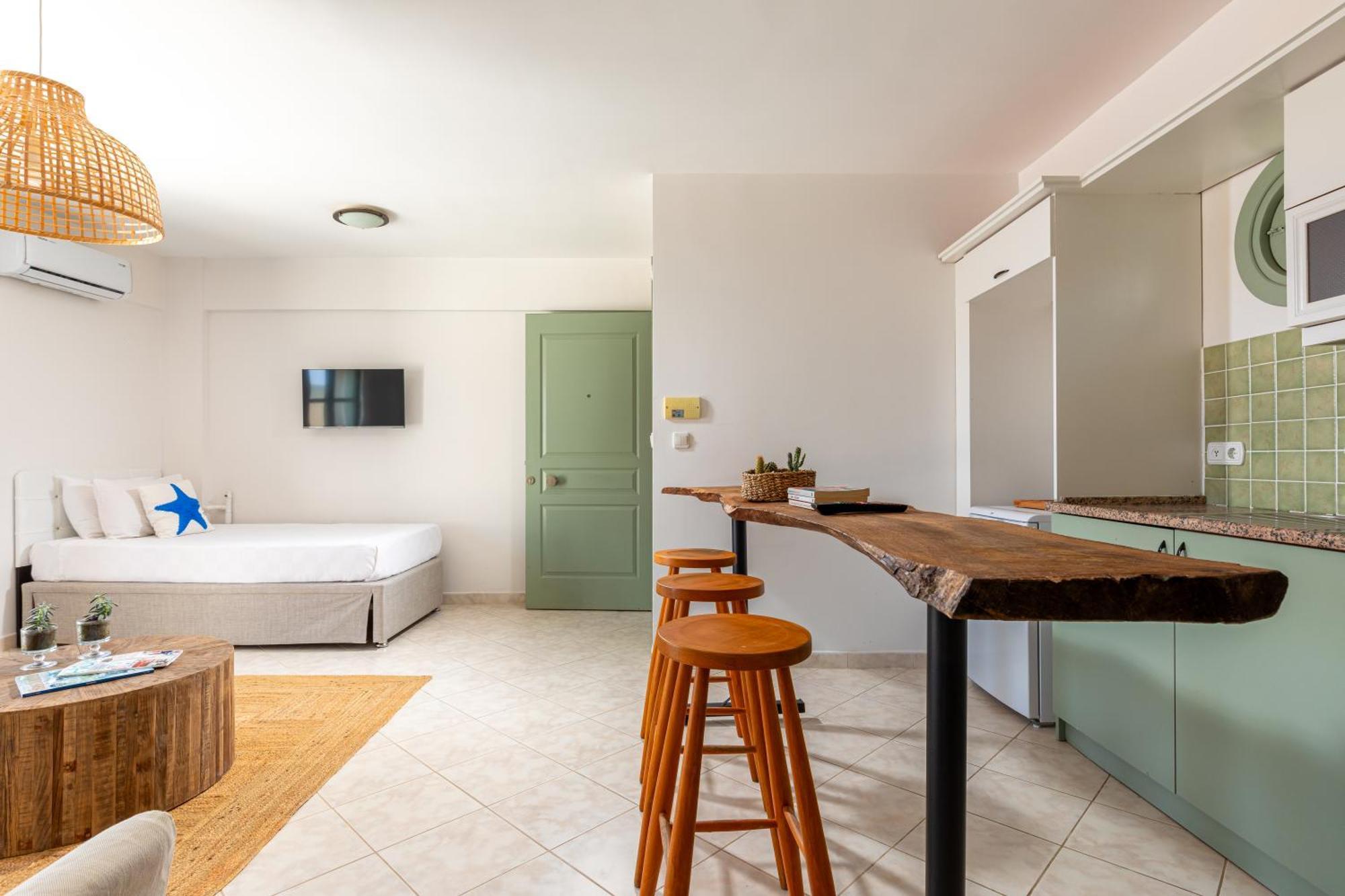 Cumbalica Beach Hotel Cesme Exterior photo