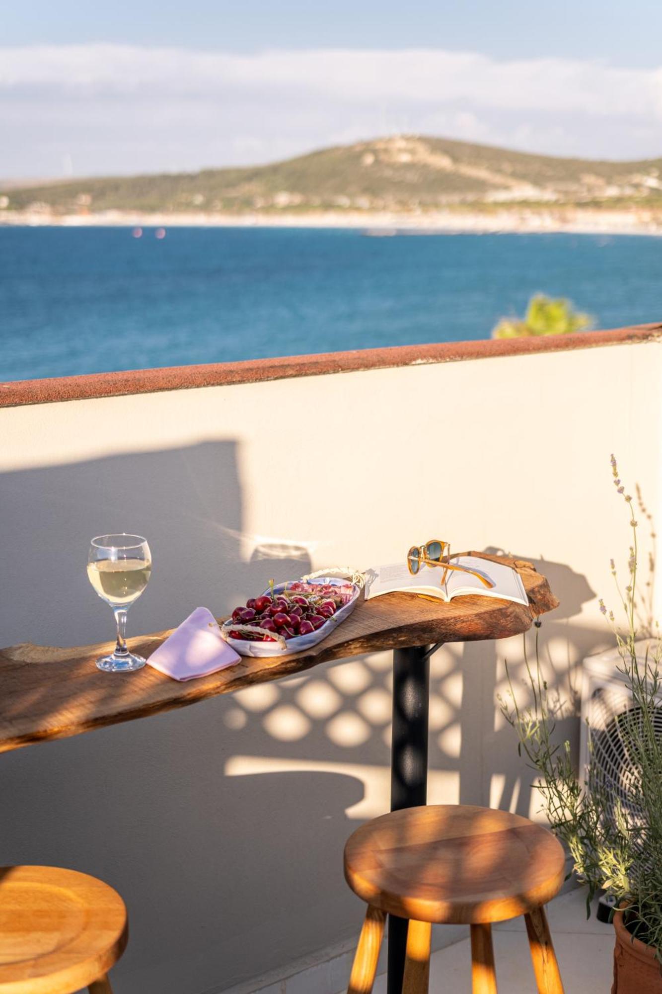 Cumbalica Beach Hotel Cesme Exterior photo