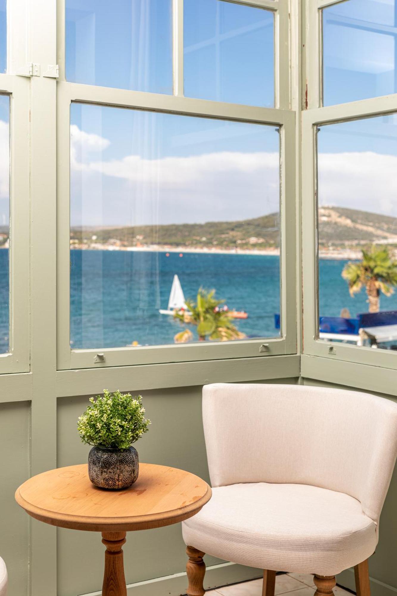 Cumbalica Beach Hotel Cesme Exterior photo